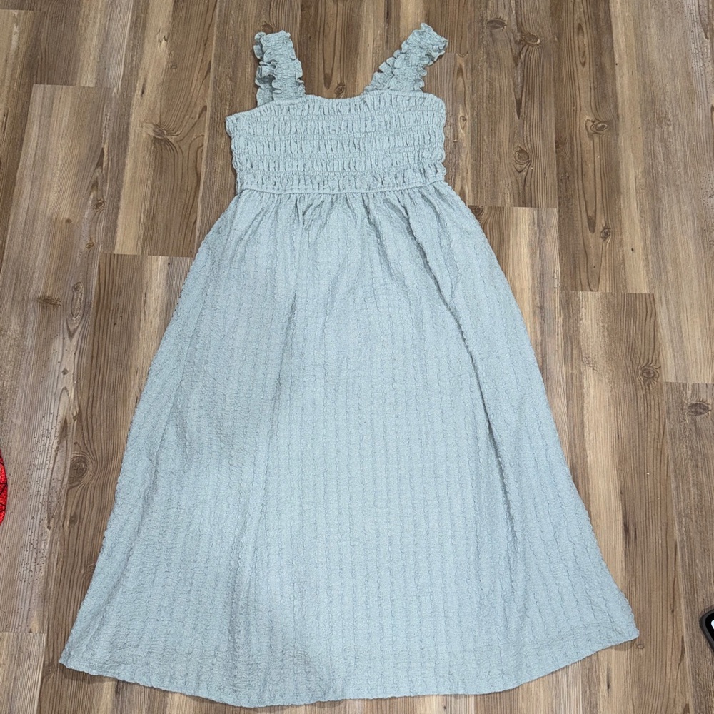 Light Blue Sleeveless Midi Dress